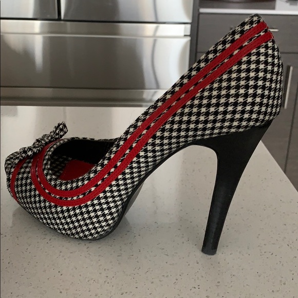 Shoes - Picture 2 of 2